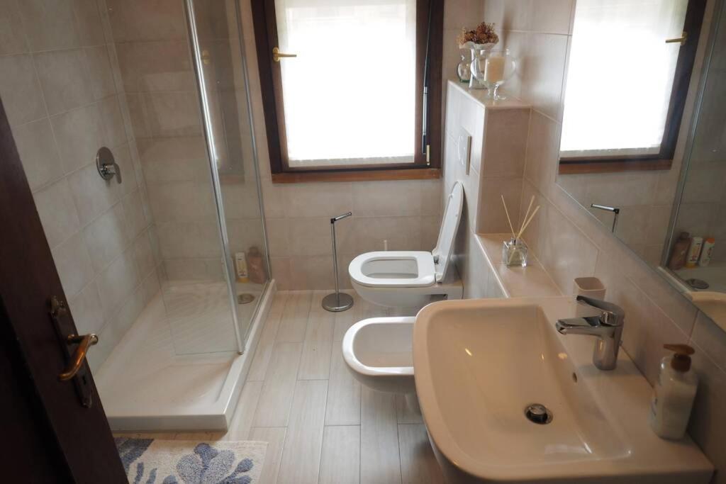 Appartement La Casa Degli Ospiti à Morbegno Extérieur photo